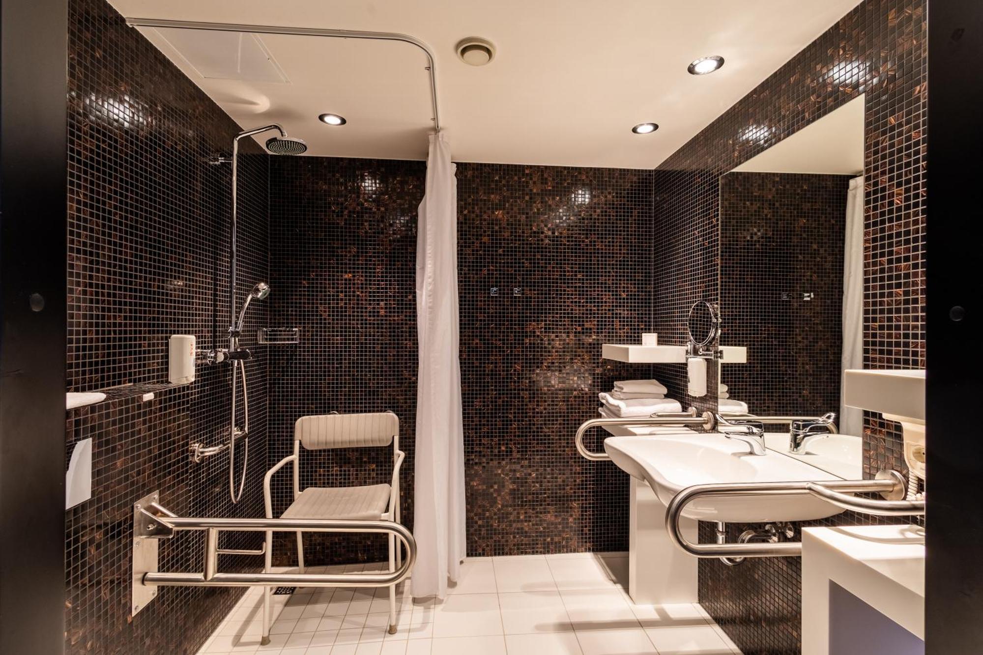 Hotelli Tallink 4*
